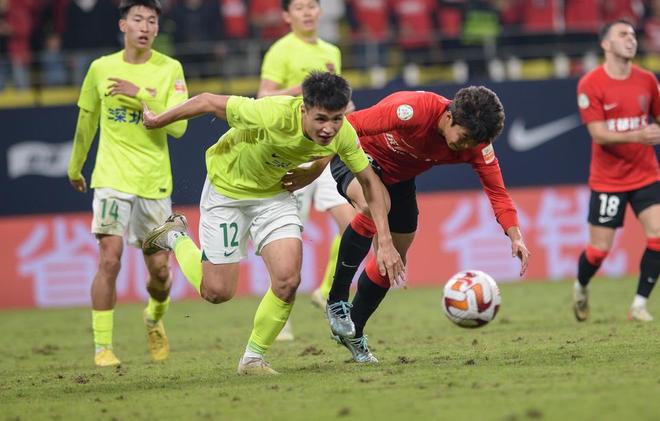  山东男篮发布备战花絮，最后时刻回应争议，中超任务艰巨，训练强度显著提升-ayx爱游戏彩金