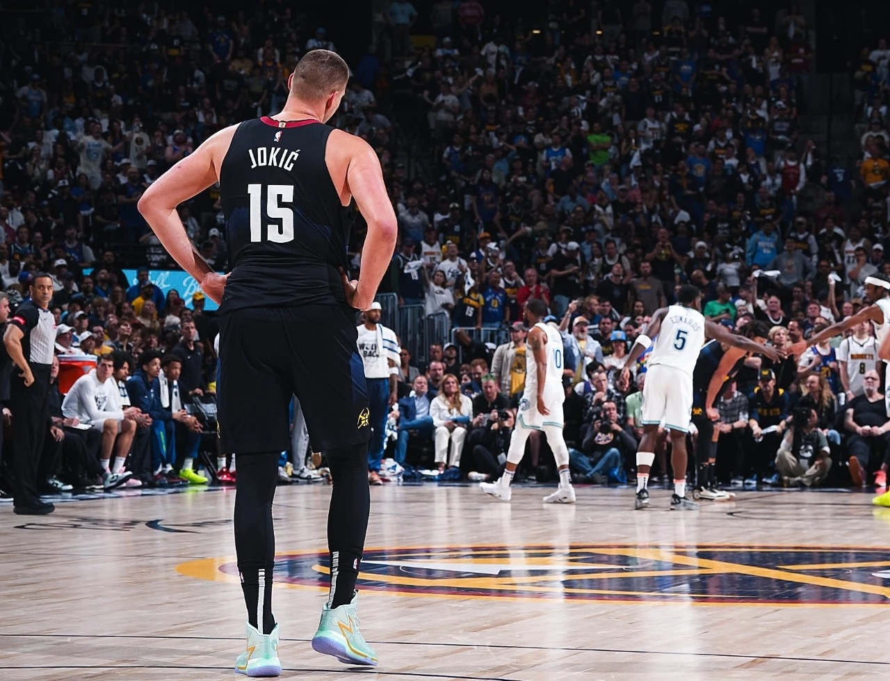 明尼苏达森林狼今夜状态回暖，志在NBA总决赛名次提升，信心回归，年轻球员得到机会的简单介绍-ayx爱游戏官方入口